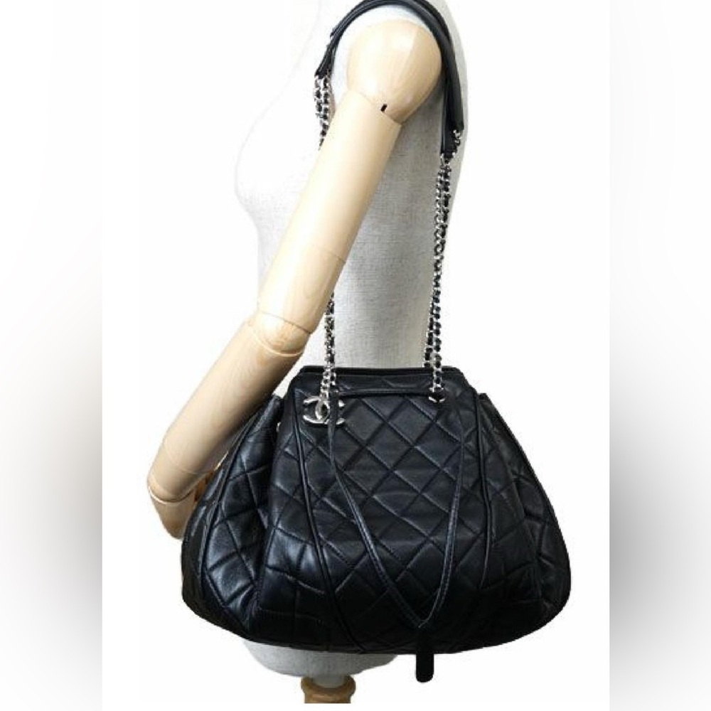 ChanelQuilted Drawstring Sac Cordon Bag - Picture 11 of 12